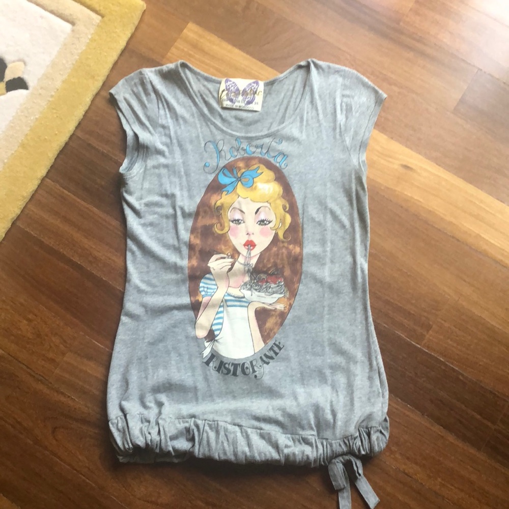 Short sleeve top